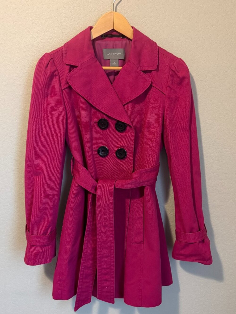 Ann Taylor belted trench coat - Magenta | Size Small